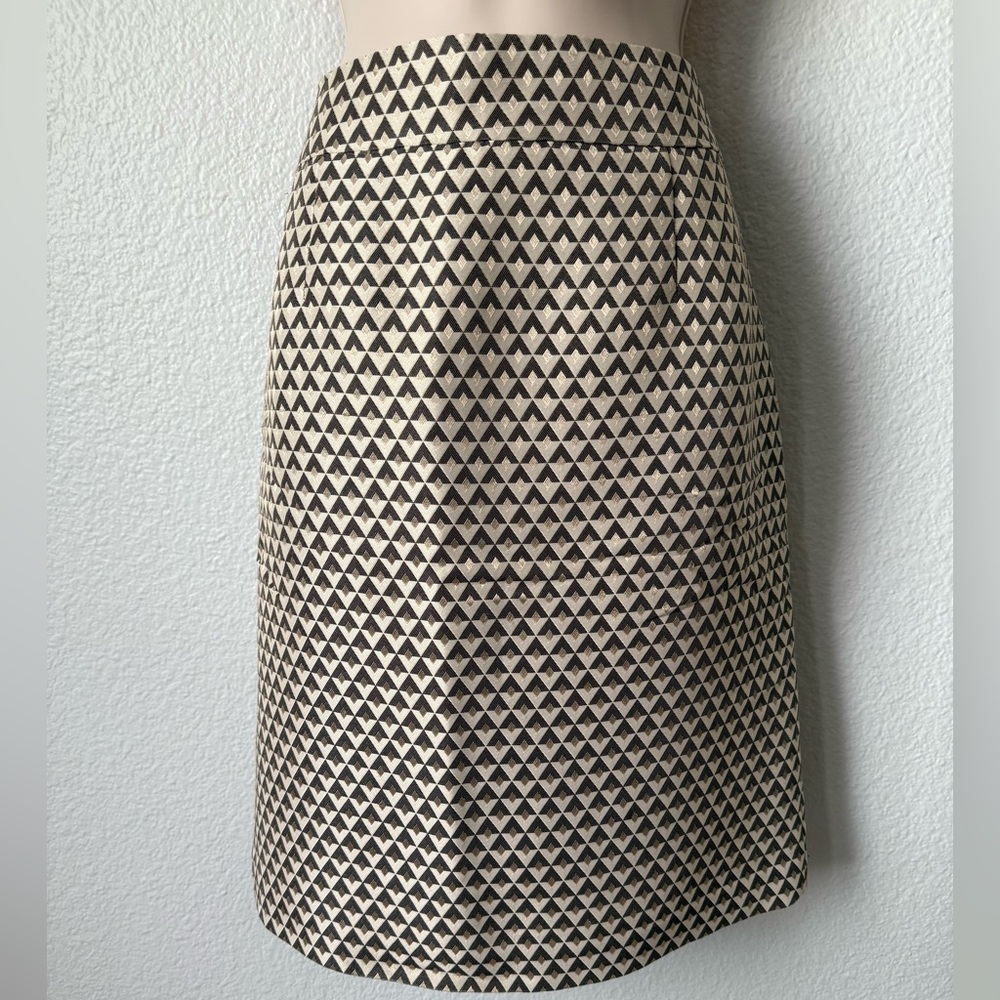 Banana Republic Black and Cream A-Line Skirt